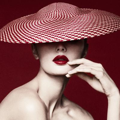 avatar for lucire@fashionsocial.host