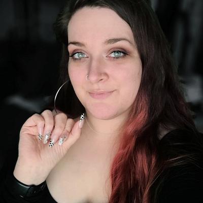 avatar for Juju@magnificentbeardsfan.club