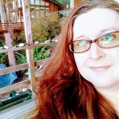 avatar for Lana@beige.party