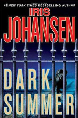 Iris Johansen: Dark Summer (Paperback, 2009, St. Martin's Paperbacks)