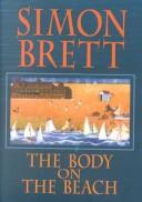 Simon Brett: The body on the beach (2002, Center Point Pub.)
