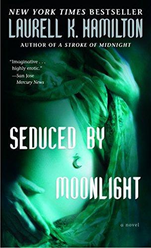 Laurell K. Hamilton: Seduced by moonlight (2004)