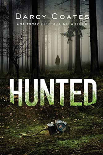 Darcy Coates: Hunted (2020, Poisoned Pen Press)