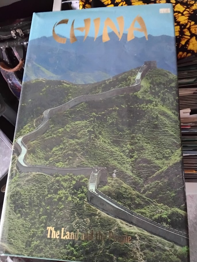 Joseph P. Griffith: CHINA THE LAND AND THE PEOPLE (Hardcover, 1988, Gallery Books)