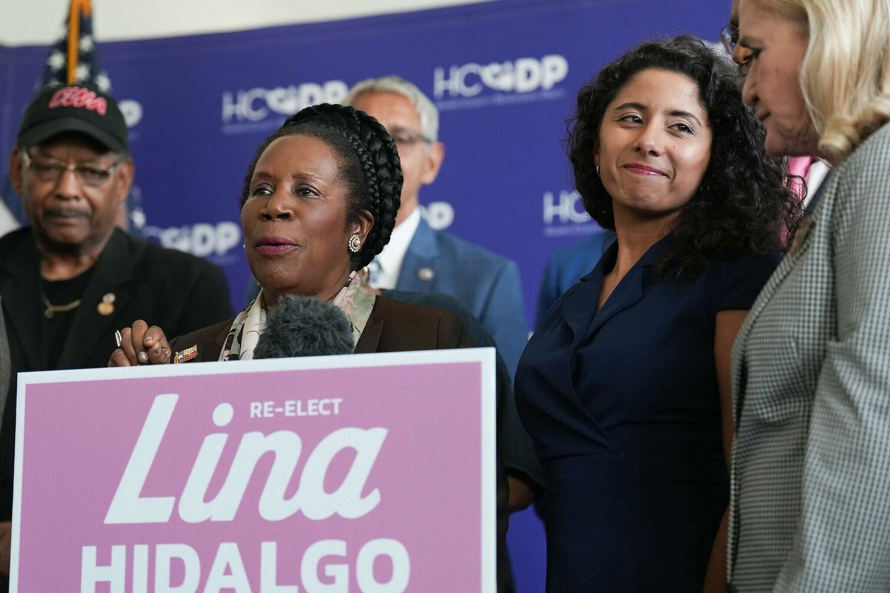 U.S. Representative Sheila Jackson Lee at an event with Lina Hidalgo in 2022.